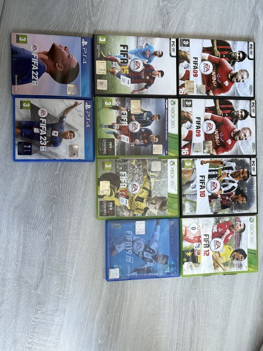 Vand jocuri  de playstation/xbox/pc+alte jocuri