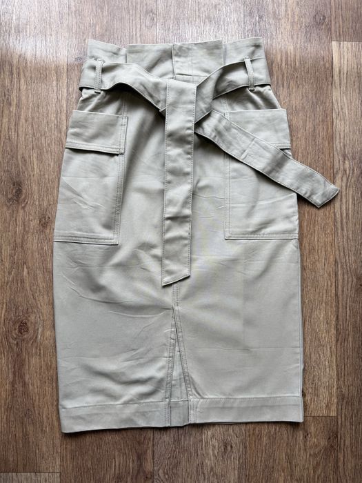 Продаю новую юбку карандаш H&M