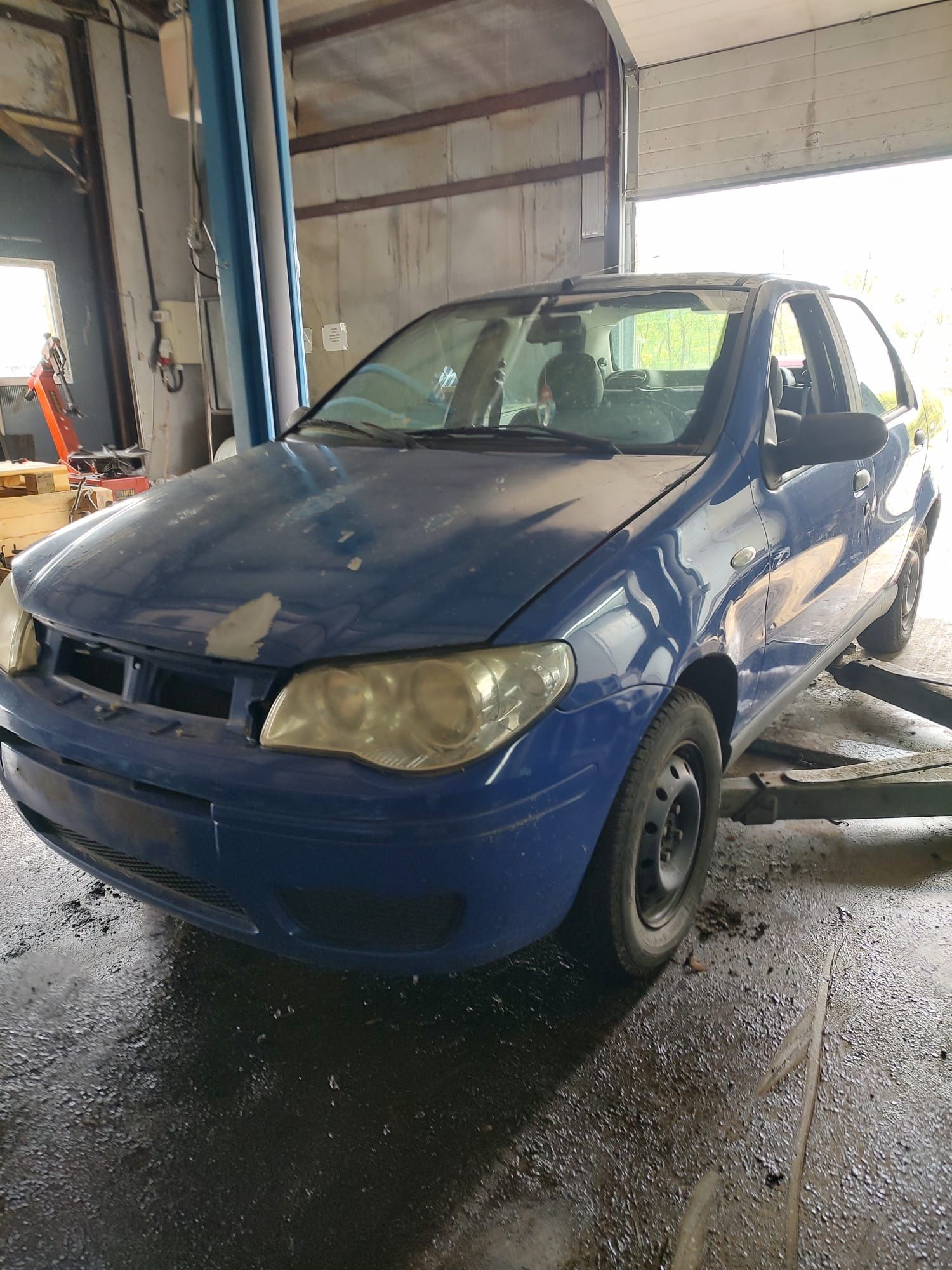 Dezmembrez  Fiat Albea 1.4 benzină an fabricație 2007