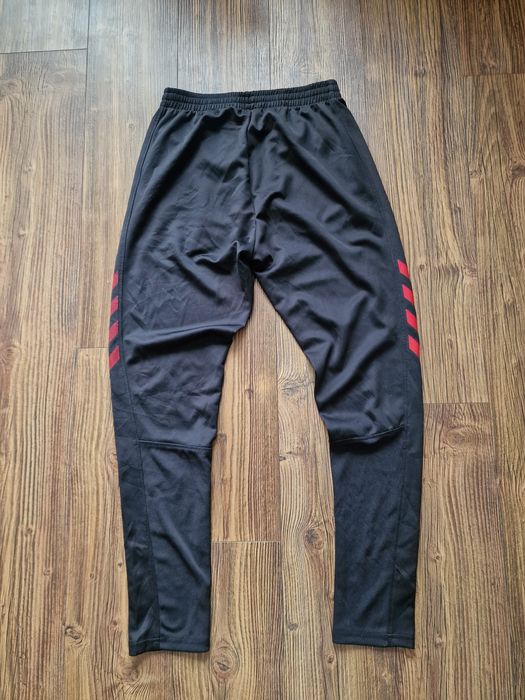 Страхотен спортен  комплект анцунг HUMMEL x Denmark National размер S