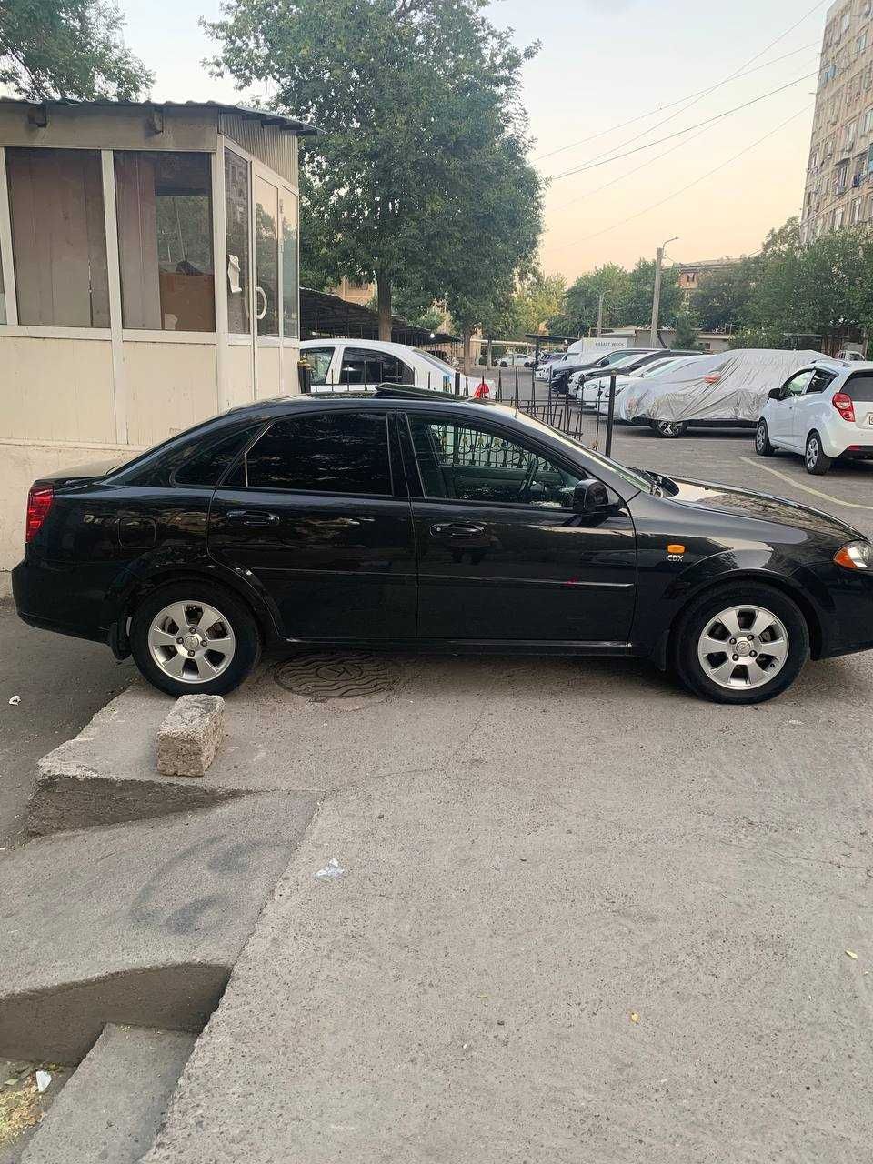 Продаётся автомобиль GENTRA автомат