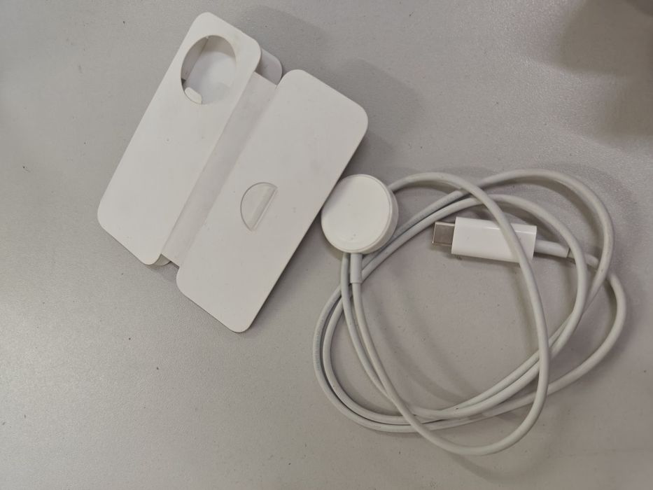 Зарядка на apple watch от 7 и 8 серии оригинал.