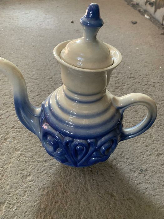 ПРОДАМ  Чайник  сувенирный.