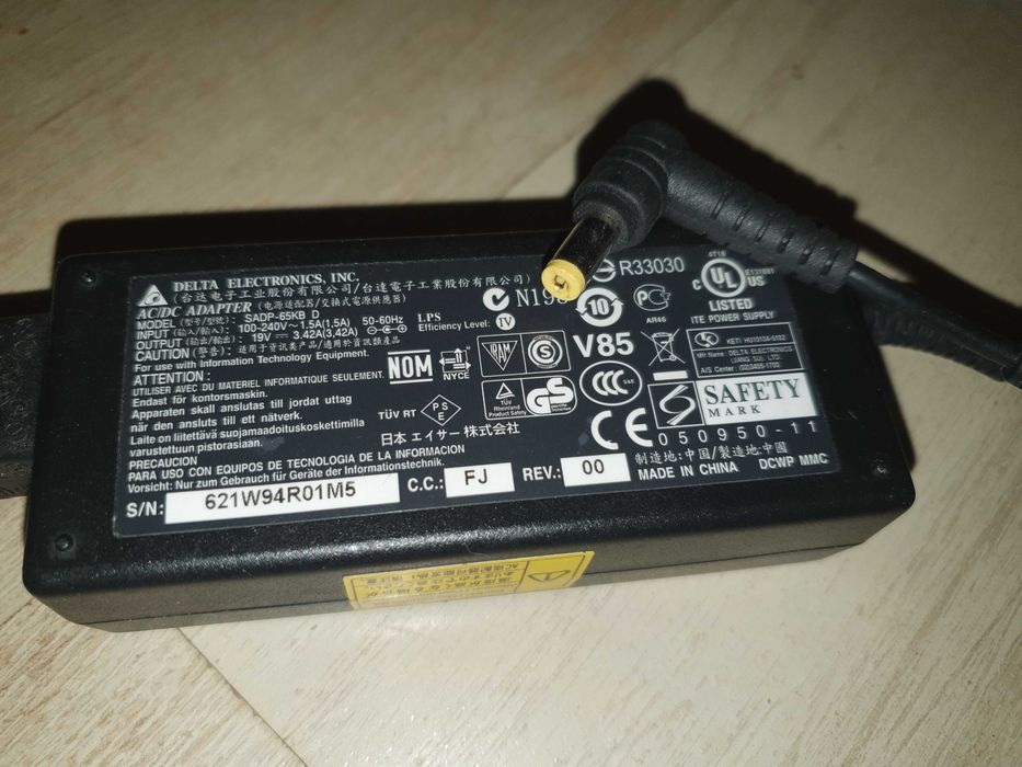 Incarcator alimentator original Acer Delta 65W 19V 3.42A SADP-65KB D
