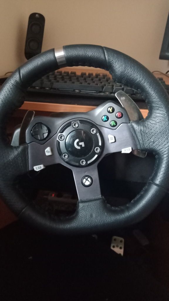 Logitech g920 в добро състояние приемам и бартер за айфон