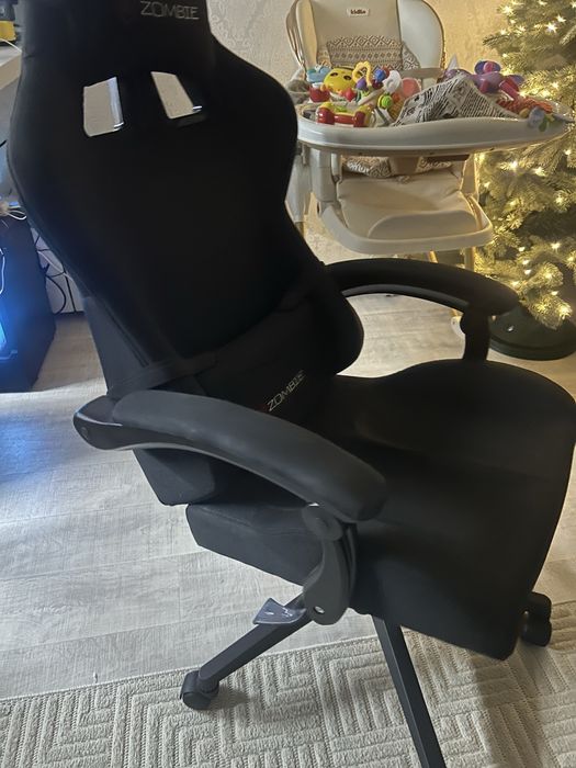 Продам игрове кресло от фирмы ZOMBIE