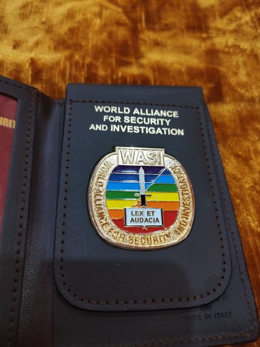 Продавам международна карта.