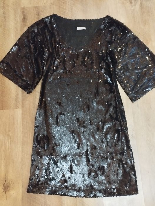 Нарядное платье 48р