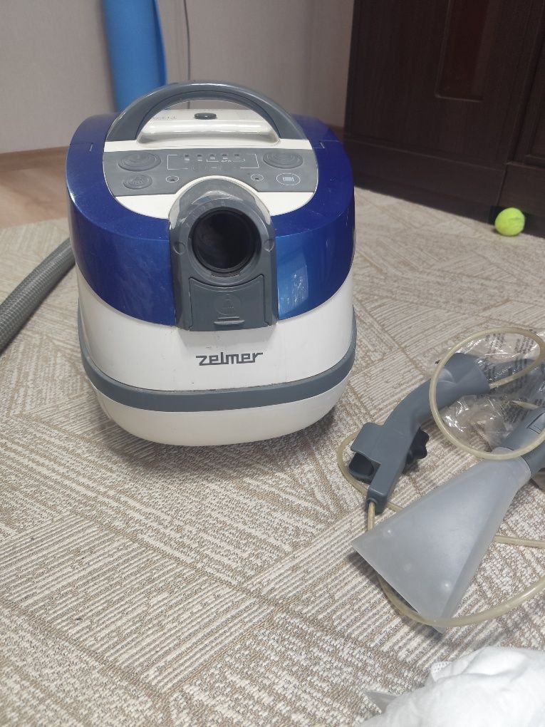 Продается моющий пылесос Zelmer