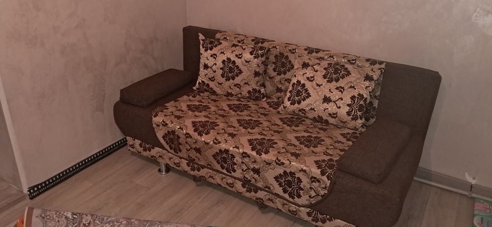 Продам диван в хорошем состоянии