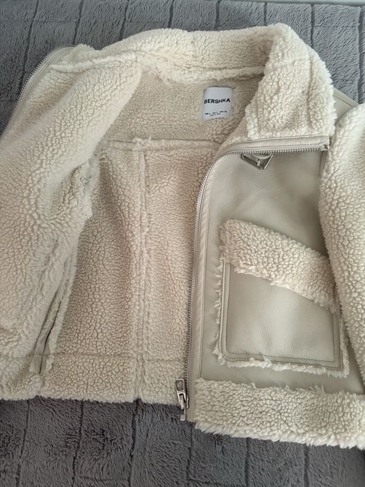 Пухкаво яке bershka