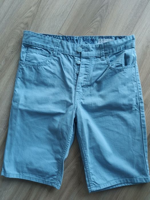 Blugi 42 (32)/ pantaloni scurți 40 (32-33)