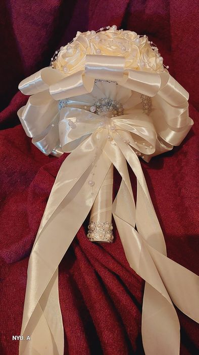 Vând de Black FryDay buchet de la 500 lei la 250 lei