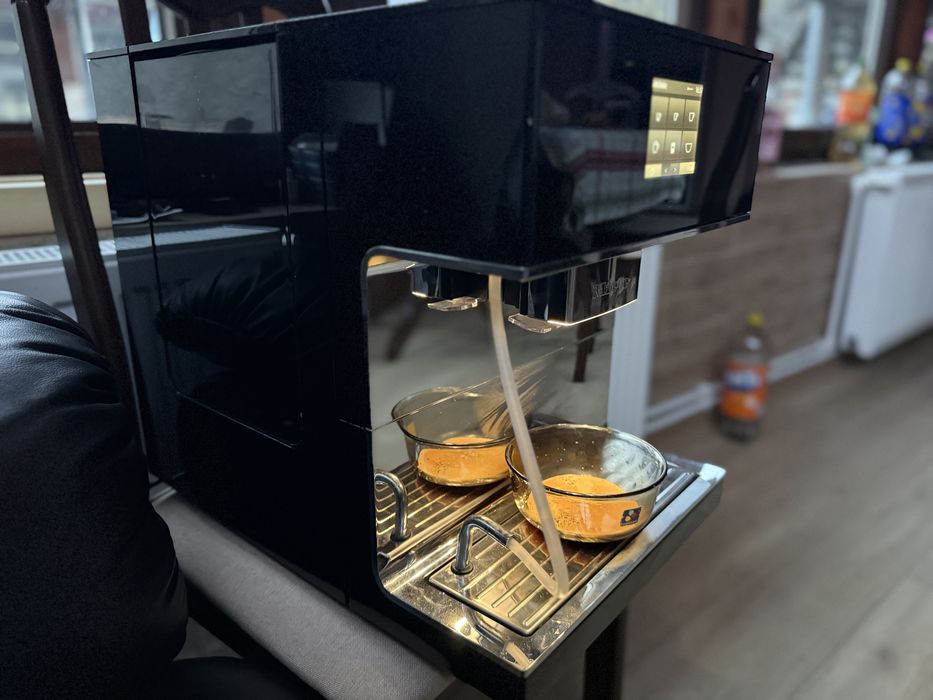 Espressor/Aparat de Cafea Miele CM 7350