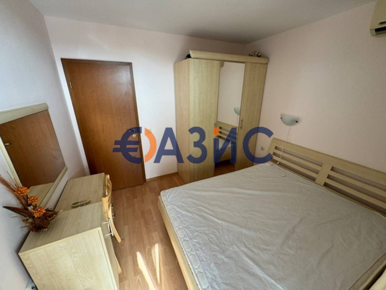 Продава се Тристаен апартамент в к.к. Слънчев бряг - 85 кв.м за 812 €/кв.м - Снимка #8
