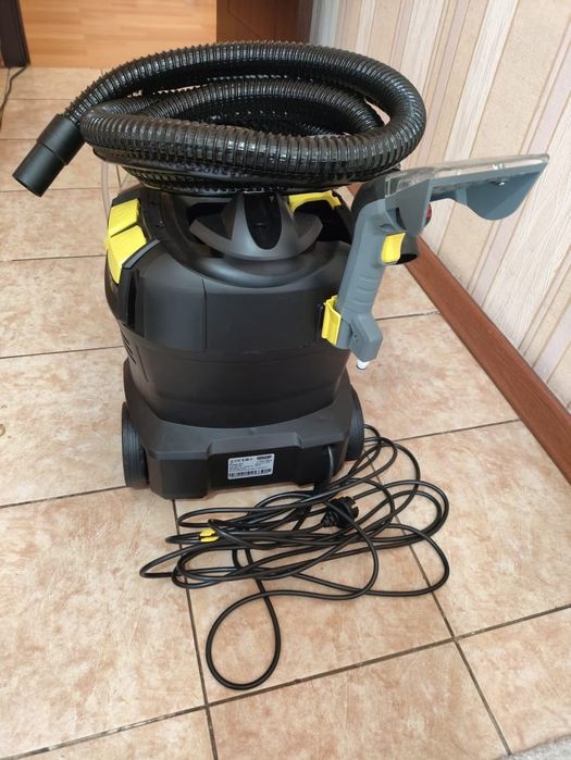 Продам Karcher puzzi 8/1
