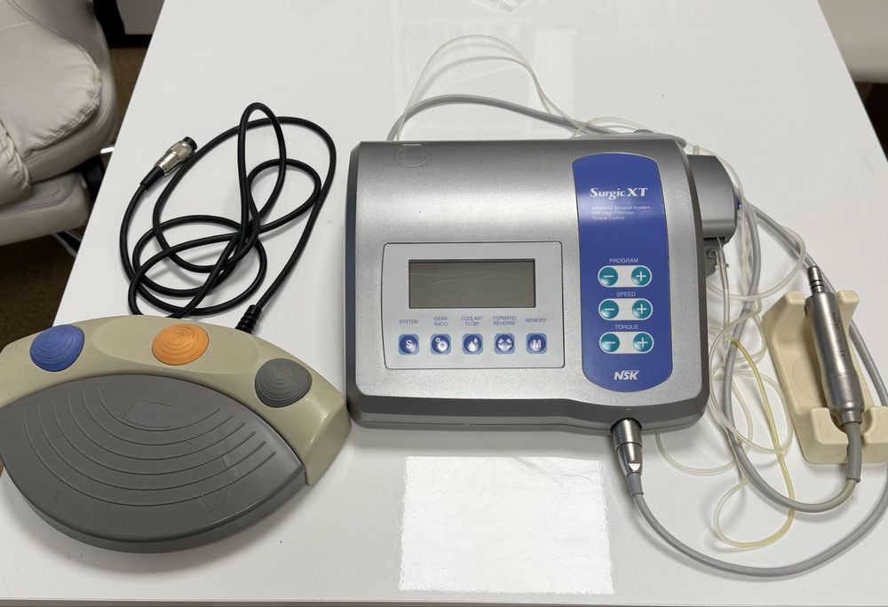 Fiziodispenser NSK Surgic XT