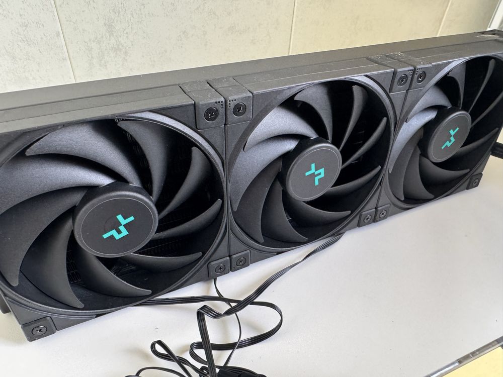 Водяное охлаждение DeepCool LT720