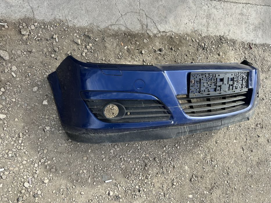 Предна броня за Опел Астра H