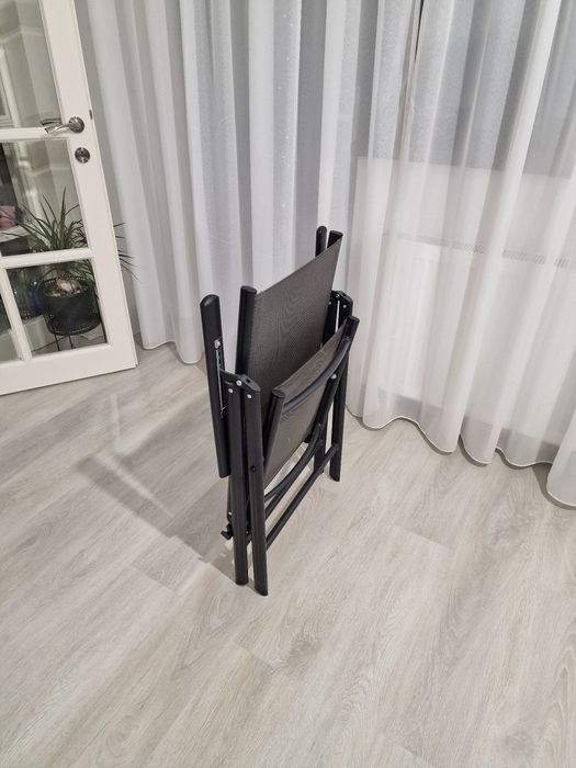 Masa extensibila pentru terasa cu 6 scaune pliabile