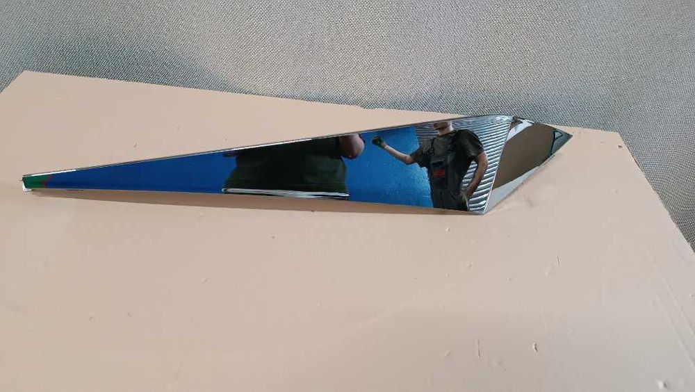 Молдинг переднего бампера Hyundai Elantra CN7 21- Jorden