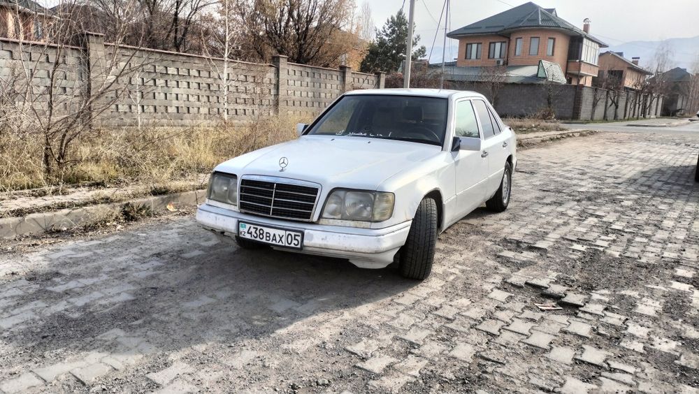 Продам Мерседес 124