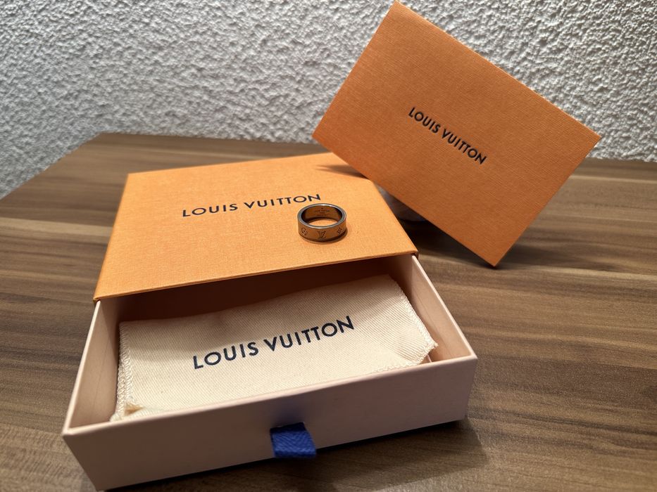 LV пръстен / Louis Vuitton ring BlackSilver
