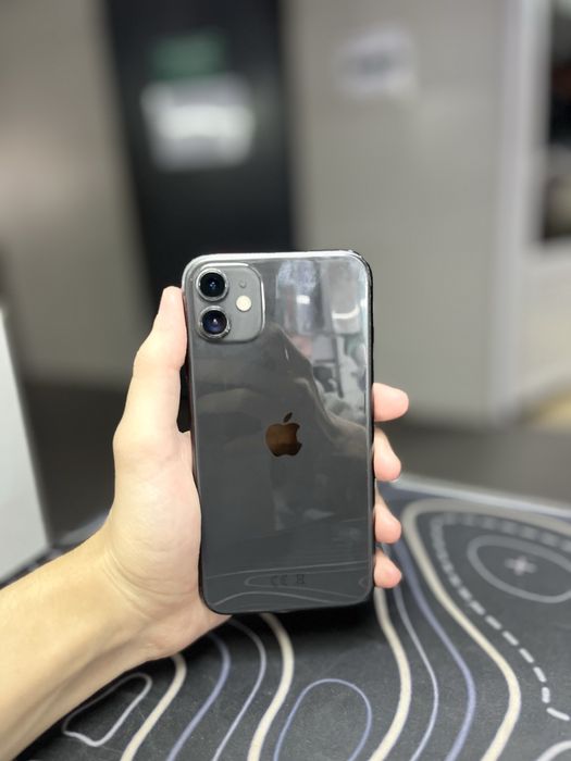 Продам iPhone11.