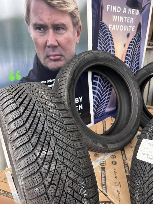 Зимни гуми 205/55/19 Pirelli!