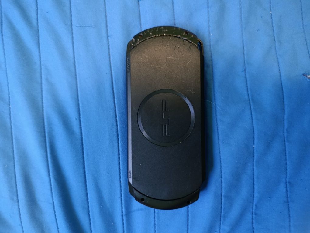 PSP-E1004 конзола