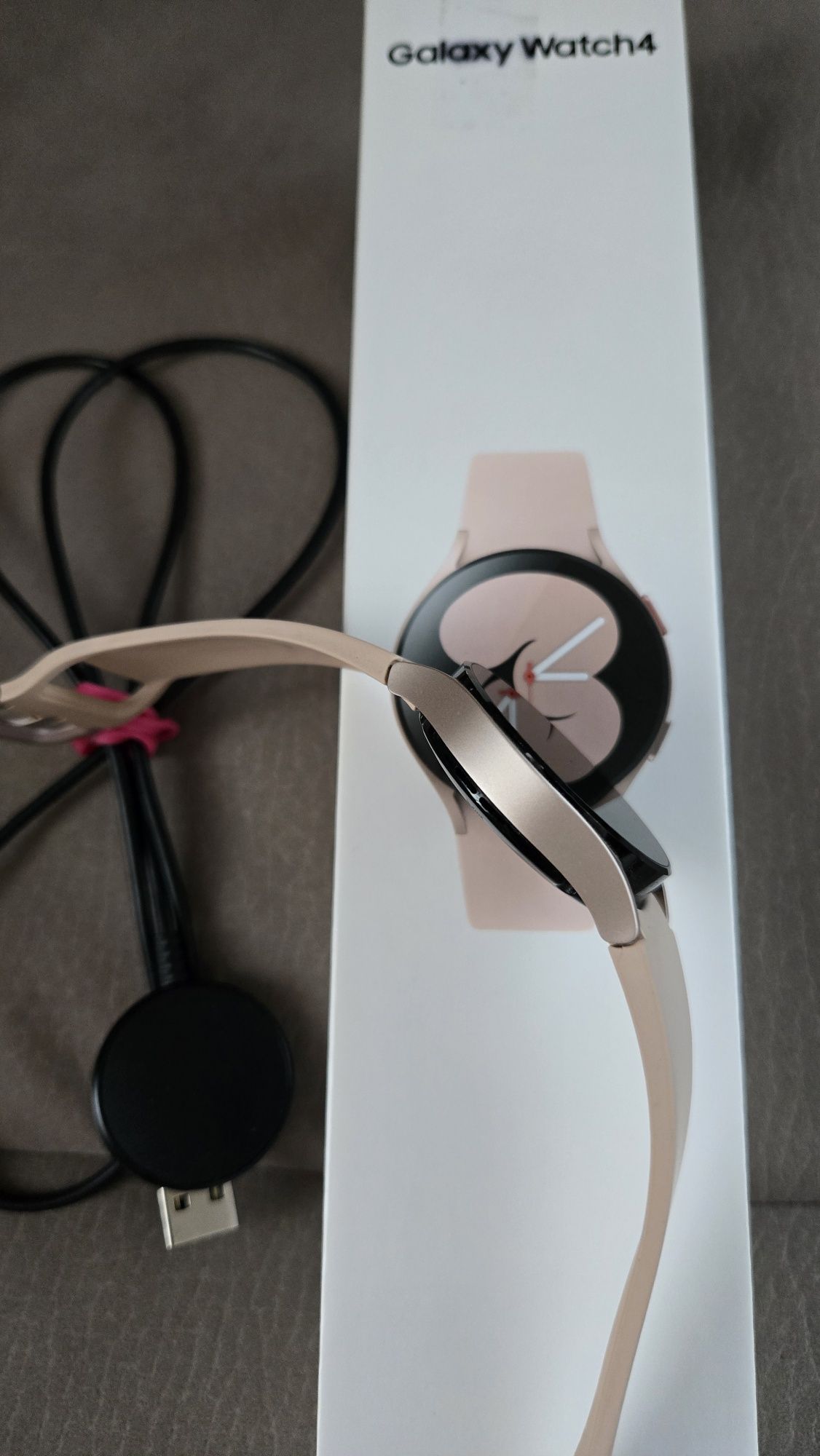 Часовник samsung galaxy watch 4