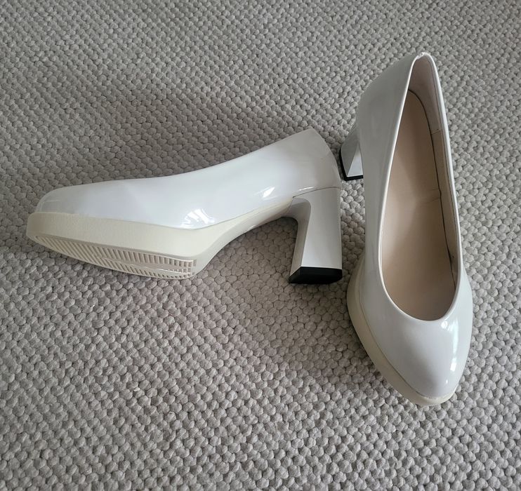 Новые туфли лакированные