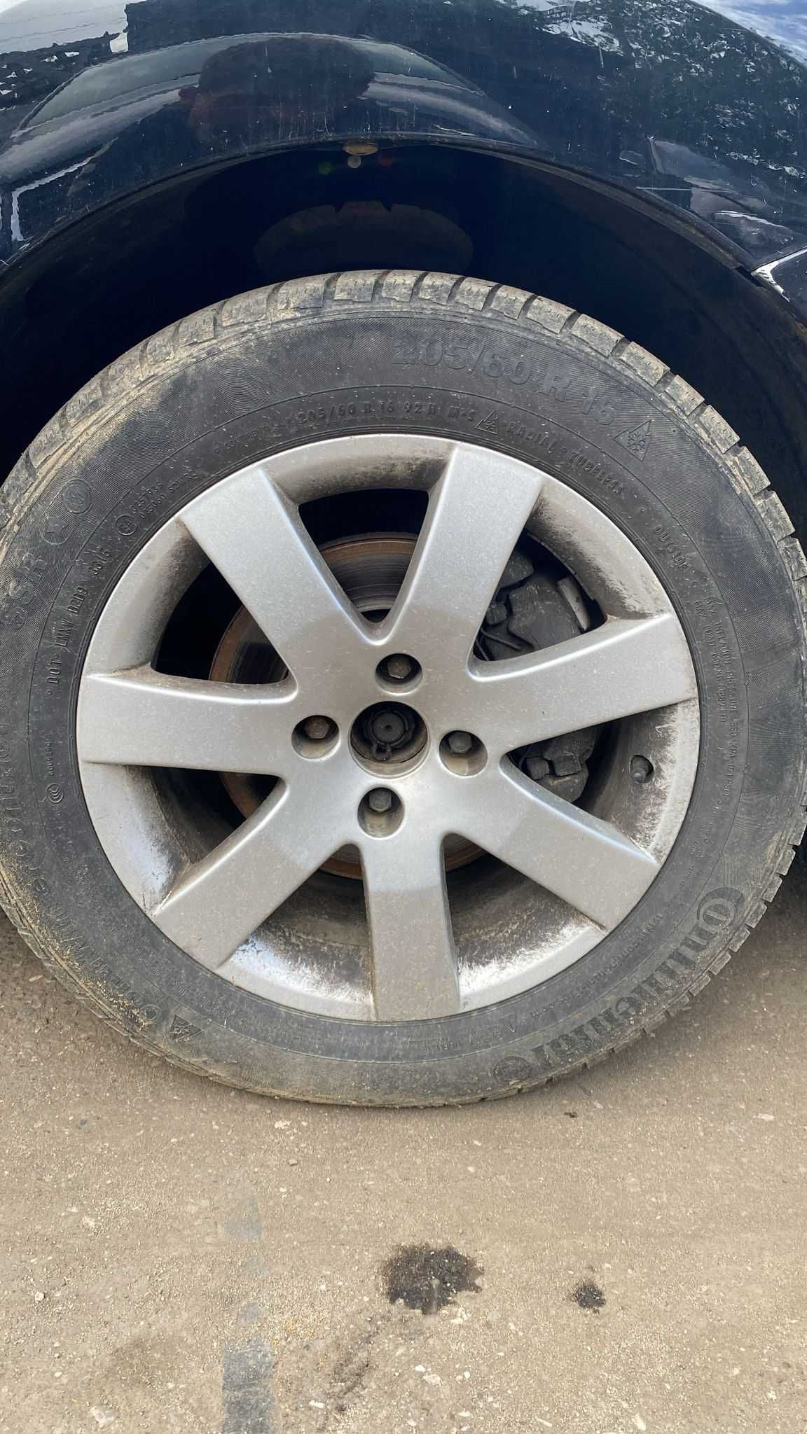 Dezmembrez Peugeot 5008 1.6 HDi an 2012