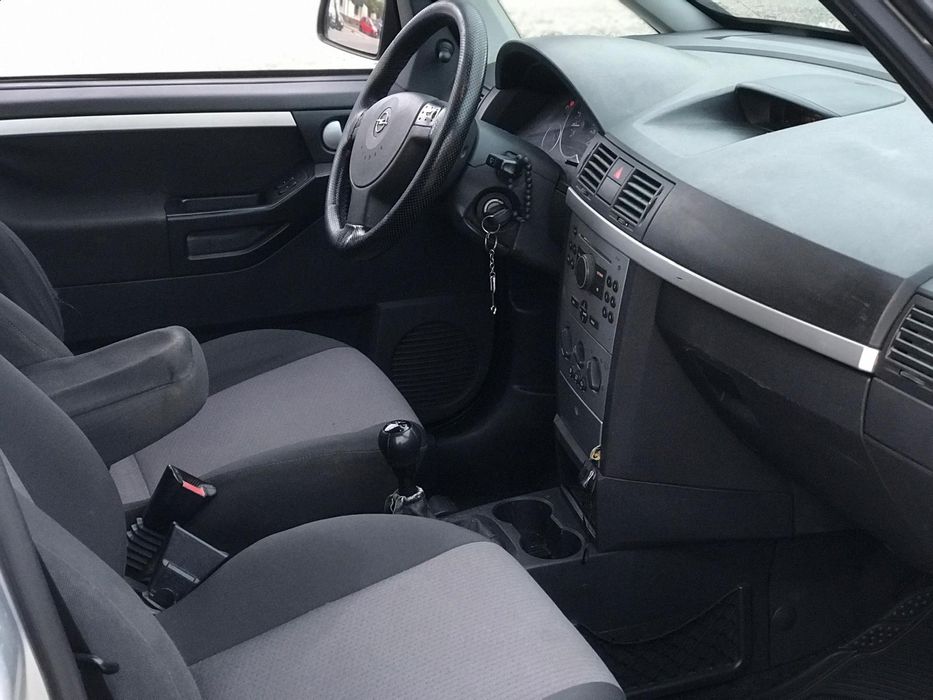 Opel Meriva 4200 lei