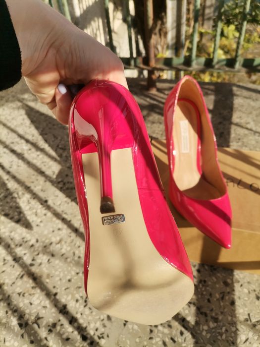 Дамски обувки с ток