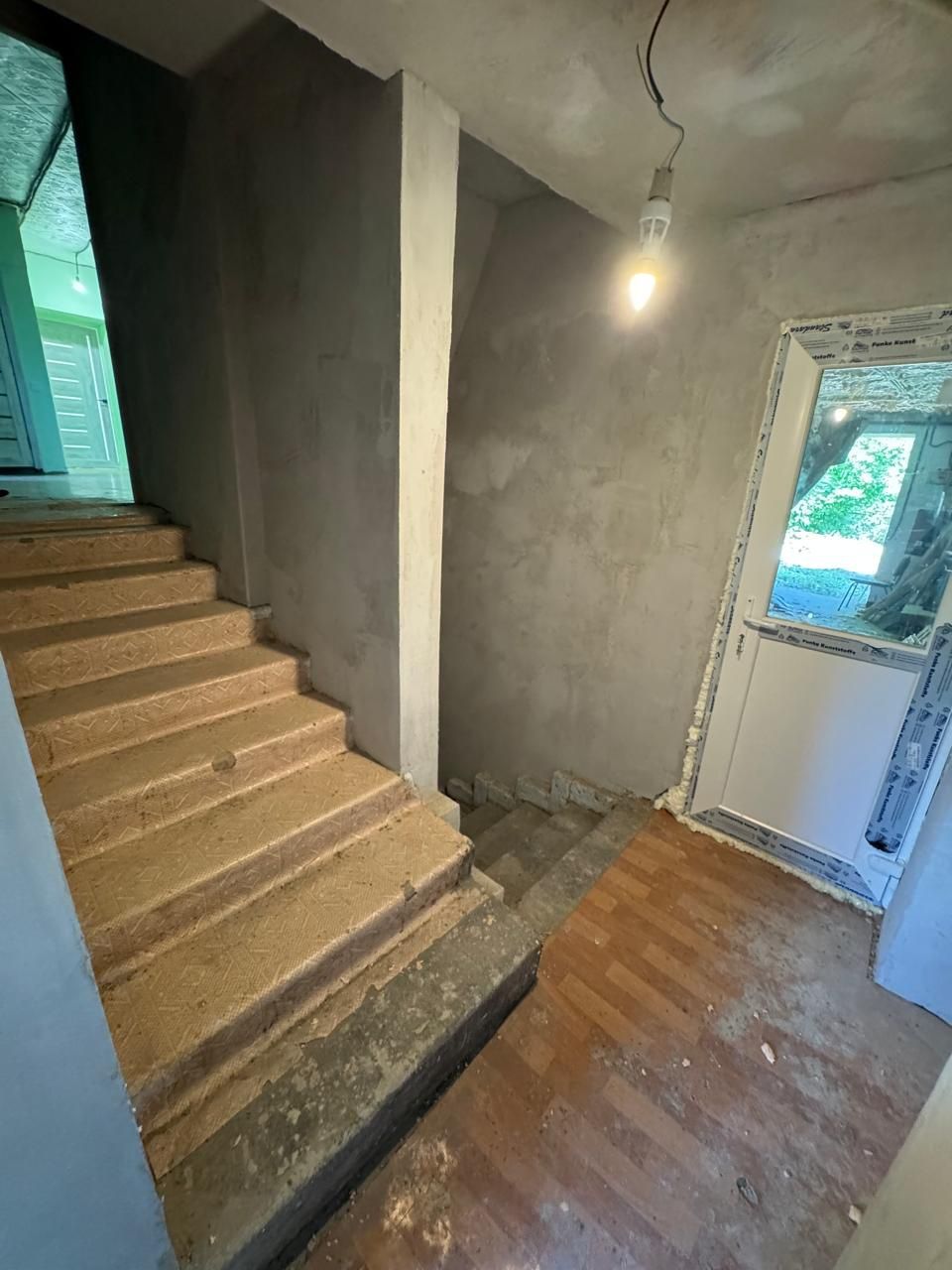 Продаётся 3-х комнатный дом в п. Глубокое Микр-н Абая ул.Суптель д.153