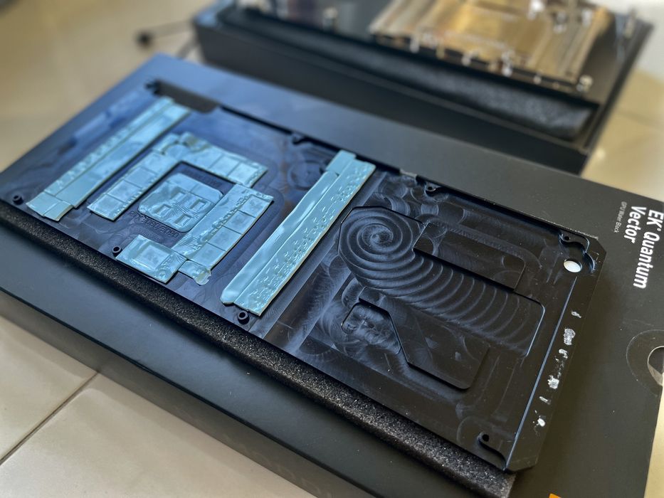 EKWB Quantum Backplate for GPU RTX3080/3090 FTW3