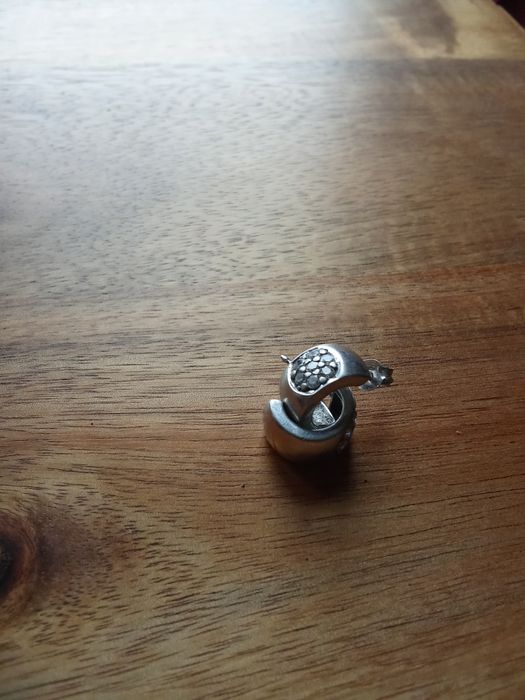 Продавам сребърни обеци