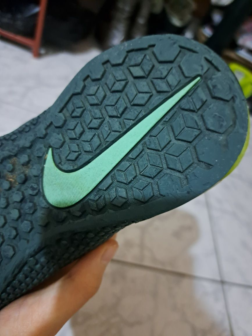 Adidasi nike metcon 2 albi si verzi editie limitata