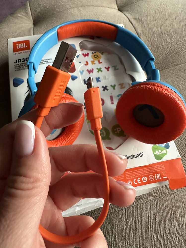 детски слушалки JBL