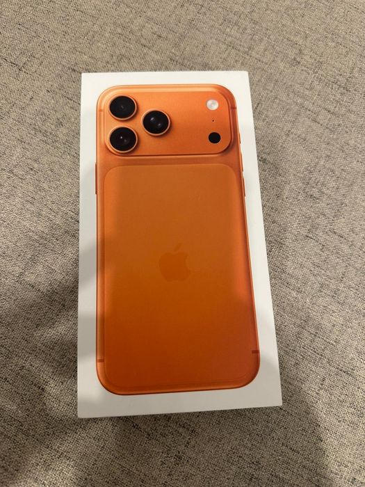 Vand Sau Schimb IPhone 17 PRO Max Cosmic Orange 256Gb Nou Sigilalt !