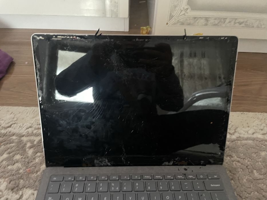 Microsoft 1950 displei spart