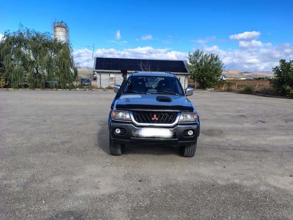 Vând auto Mitsubishi pajero sport 2.5 diesel an 2003