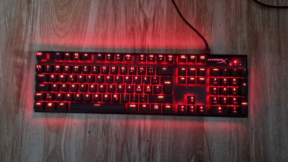 Vand Tastatura Gaming Mecanica HyperX Alloy FPS RED la 100lei