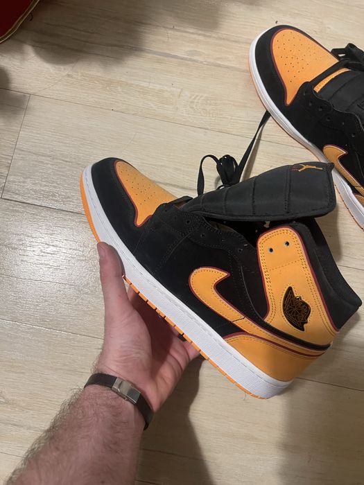 Ghete Jordan 1 Mid barbati