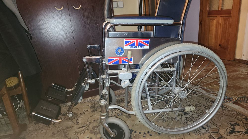 Коляска инвалидная