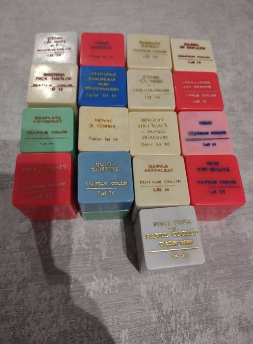 Mai multe diafilme cu povești color stare bună din perioada Comunistă