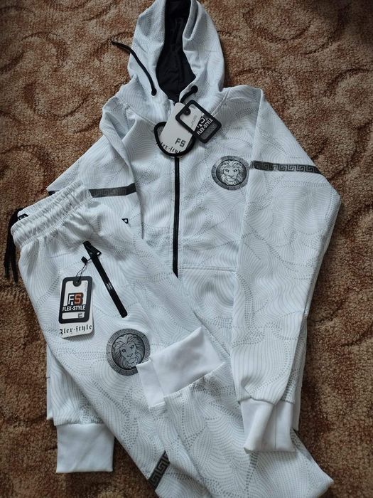 Trening Versace model deosebit