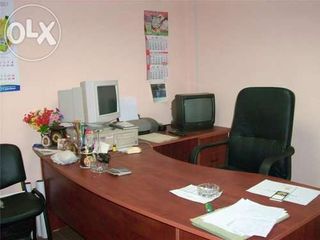 Търговски обект - магазин и заведение