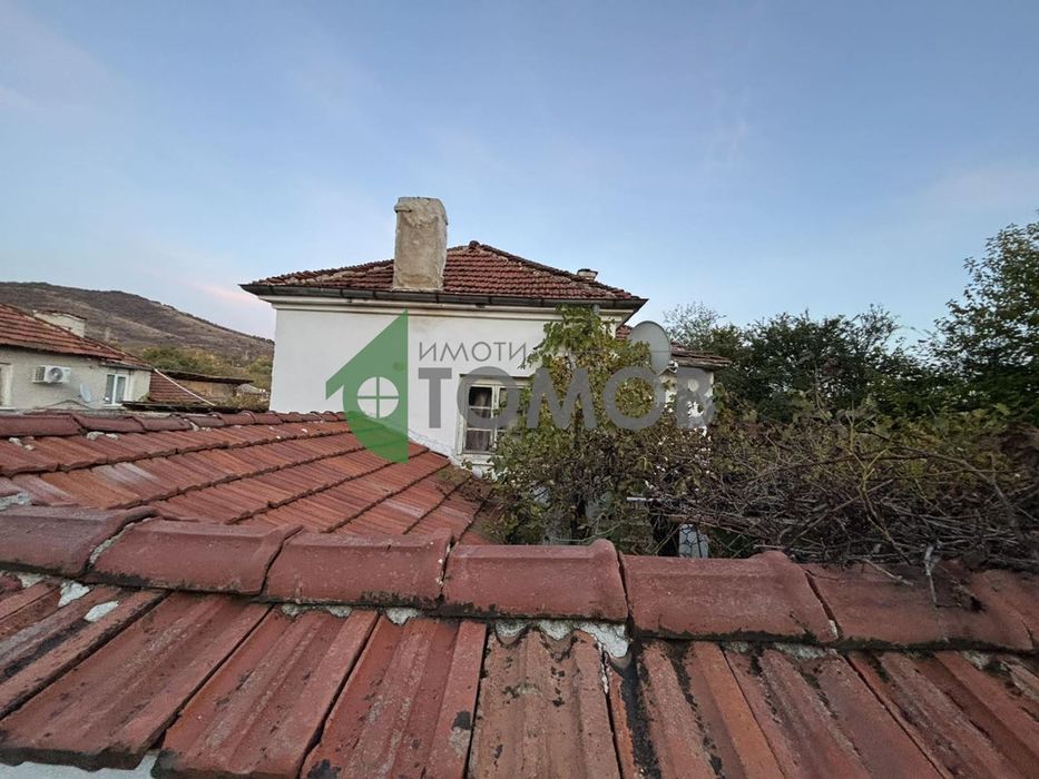 Къща с голям двор в село Найденово